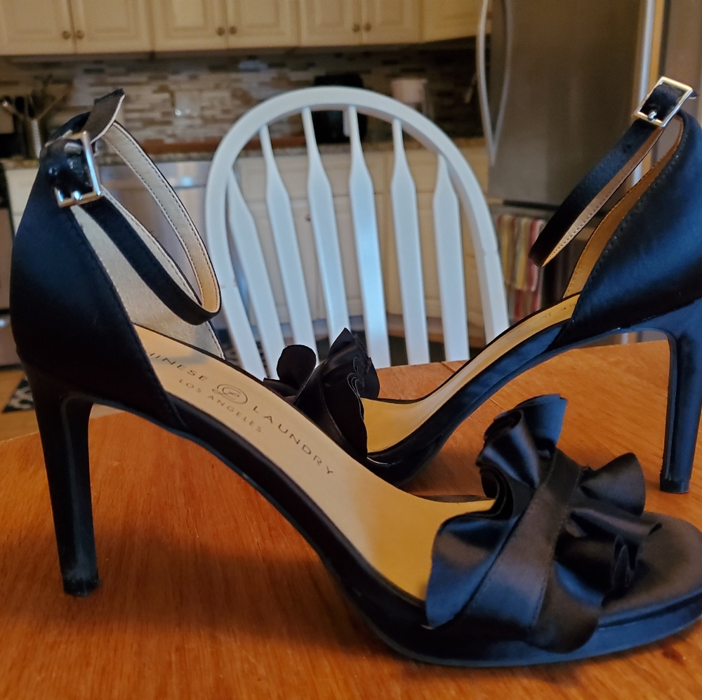 Black pumps high heels